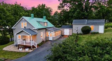 1801 SHUTTERLEE MILL RD, STAUNTON, Virginia 24401, 3 Bedrooms Bedrooms, ,2 BathroomsBathrooms,Residential,Harris,1801 SHUTTERLEE MILL RD,678627 MLS # 678627