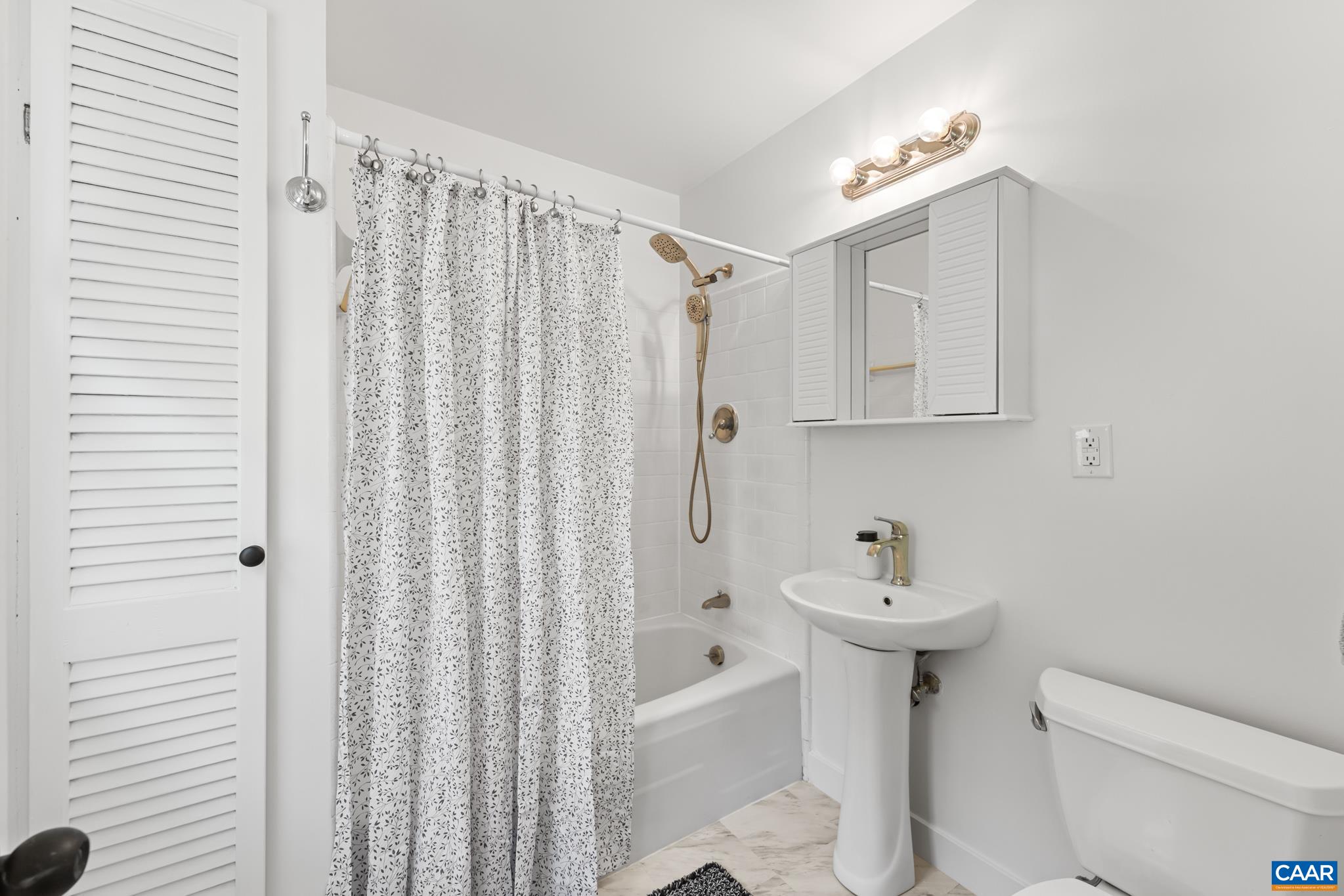 327 BRENTWOOD RD, CHARLOTTESVILLE, Virginia 22901, 3 Bedrooms Bedrooms, ,2 BathroomsBathrooms,Residential,327 BRENTWOOD RD,678628 MLS # 678628