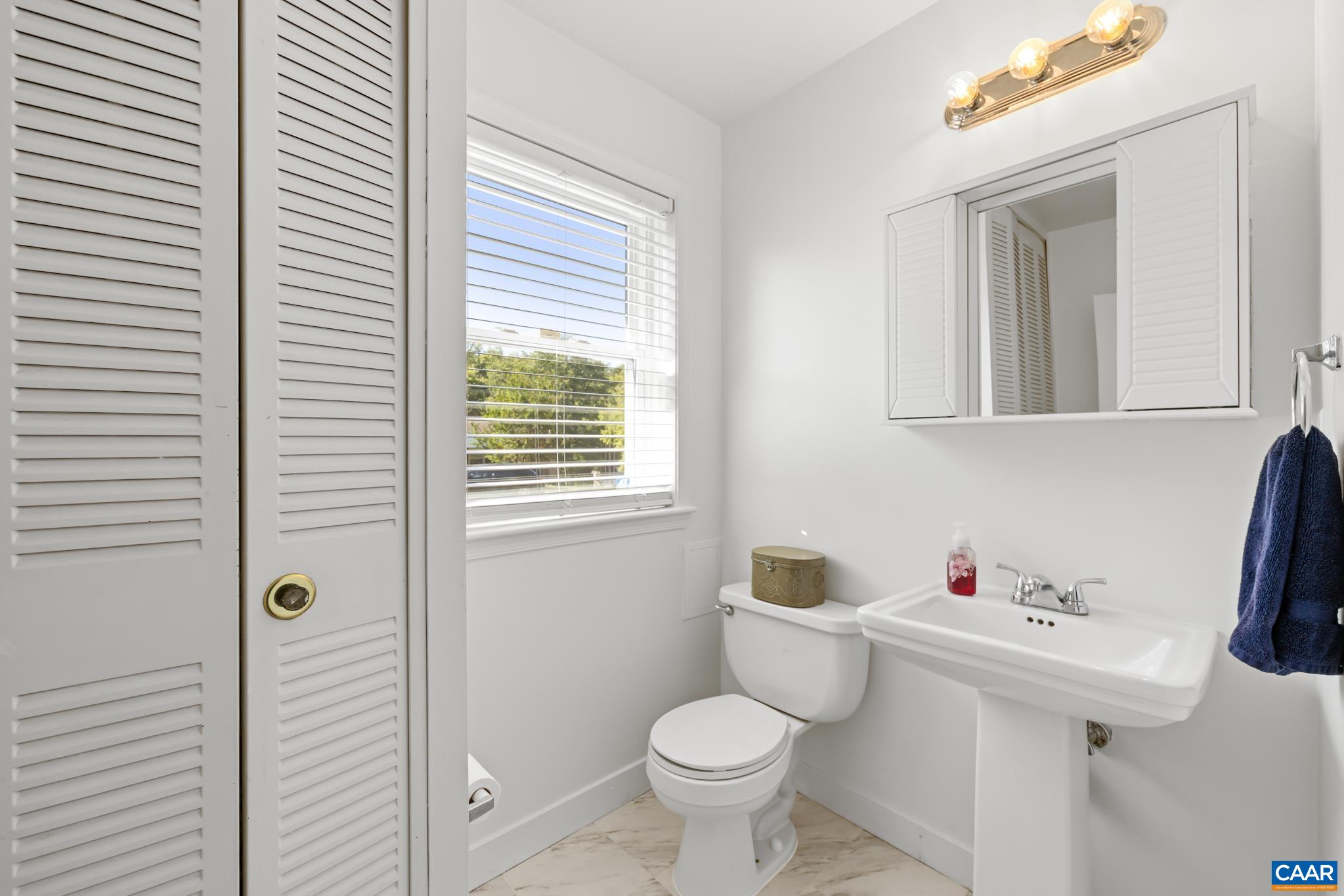 327 BRENTWOOD RD, CHARLOTTESVILLE, Virginia 22901, 3 Bedrooms Bedrooms, ,2 BathroomsBathrooms,Residential,327 BRENTWOOD RD,678628 MLS # 678628