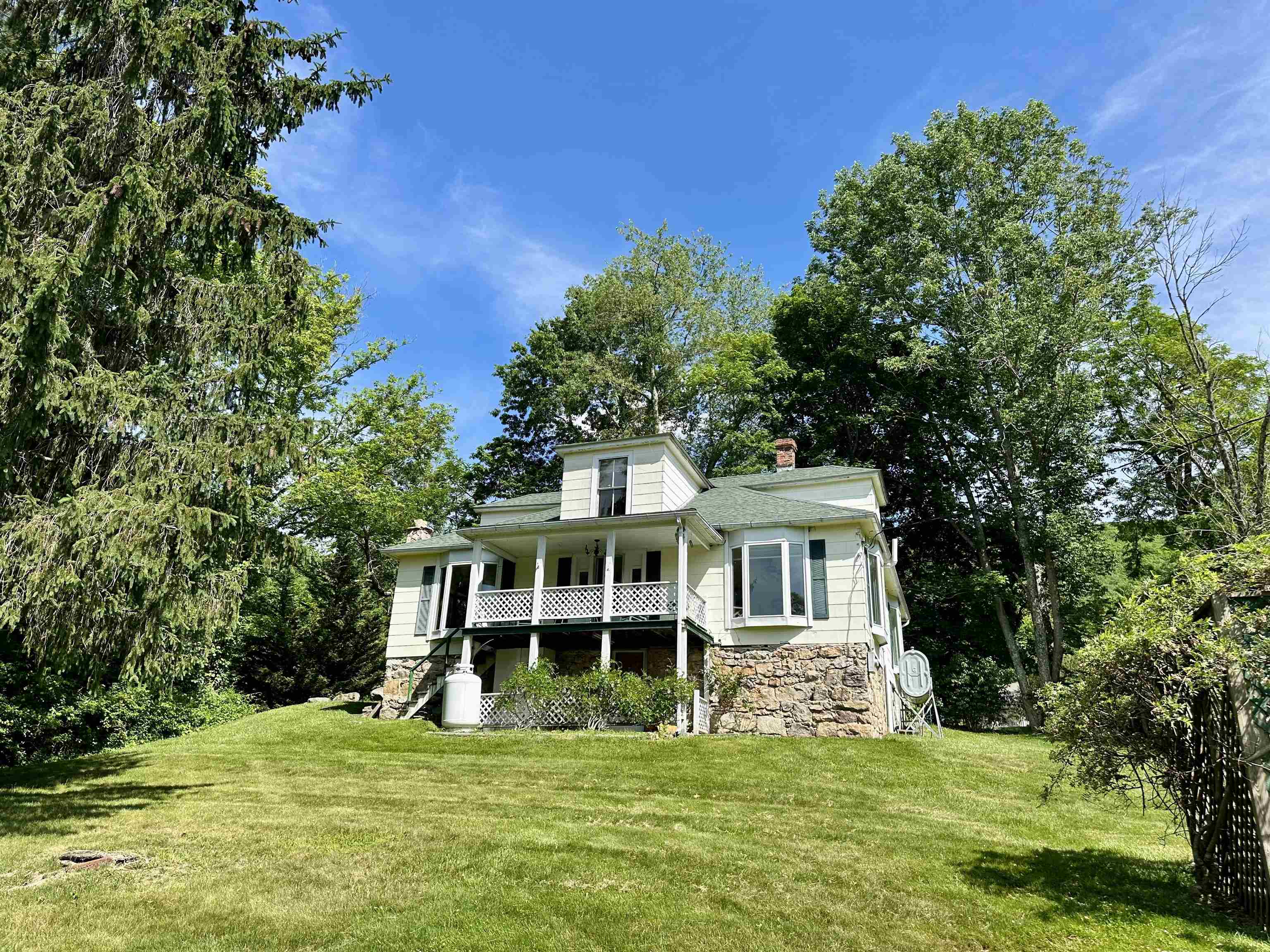 278 PAUL SIPLE DR, HOT SPRINGS, Virginia 24445, 5 Bedrooms Bedrooms, ,3 BathroomsBathrooms,Residential,Grand View,278 PAUL SIPLE DR,678635 MLS # 678635 278 PAUL SIPLE DR, HOT SPRINGS, Virginia 24445, 5 Bedrooms Bedrooms, ,3 BathroomsBathrooms,Residential,Grand View,278 PAUL SIPLE DR,678635 MLS # 678635