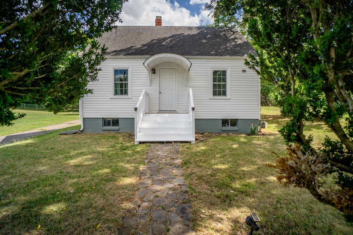344 MARY GRAY LN, STAUNTON, Virginia 24401, 3 Bedrooms Bedrooms, ,1 BathroomBathrooms,Residential,344 MARY GRAY LN,678636 MLS # 678636 344 MARY GRAY LN, STAUNTON, Virginia 24401, 3 Bedrooms Bedrooms, ,1 BathroomBathrooms,Residential,344 MARY GRAY LN,678636 MLS # 678636