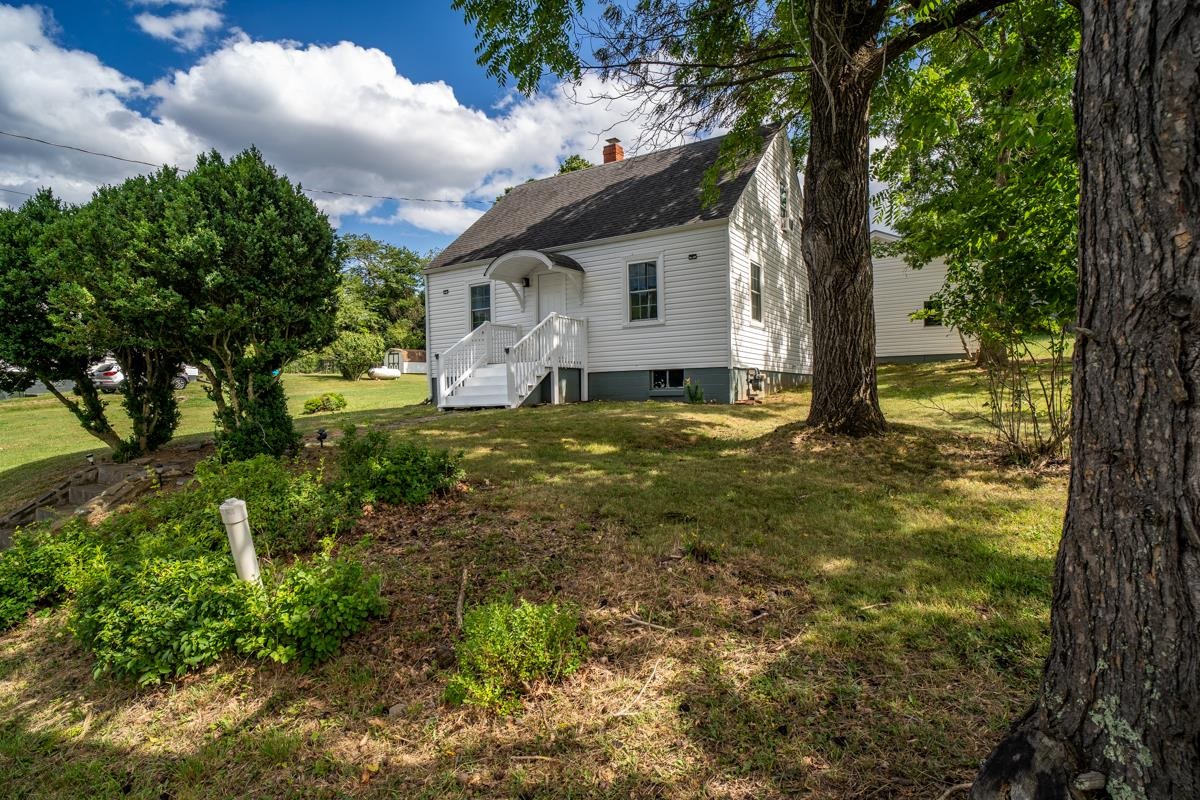 344 MARY GRAY LN, STAUNTON, Virginia 24401, 3 Bedrooms Bedrooms, ,1 BathroomBathrooms,Residential,344 MARY GRAY LN,678636 MLS # 678636 344 MARY GRAY LN, STAUNTON, Virginia 24401, 3 Bedrooms Bedrooms, ,1 BathroomBathrooms,Residential,344 MARY GRAY LN,678636 MLS # 678636