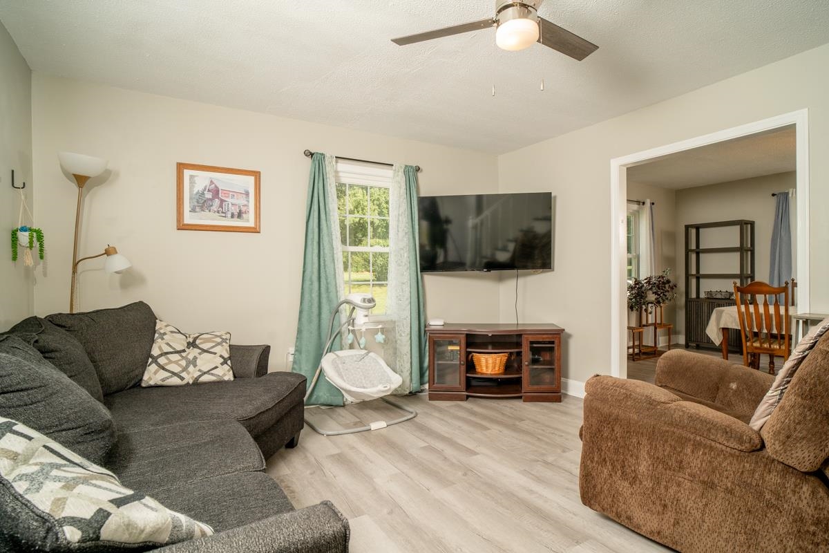 344 MARY GRAY LN, STAUNTON, Virginia 24401, 3 Bedrooms Bedrooms, ,1 BathroomBathrooms,Residential,344 MARY GRAY LN,678636 MLS # 678636 344 MARY GRAY LN, STAUNTON, Virginia 24401, 3 Bedrooms Bedrooms, ,1 BathroomBathrooms,Residential,344 MARY GRAY LN,678636 MLS # 678636
