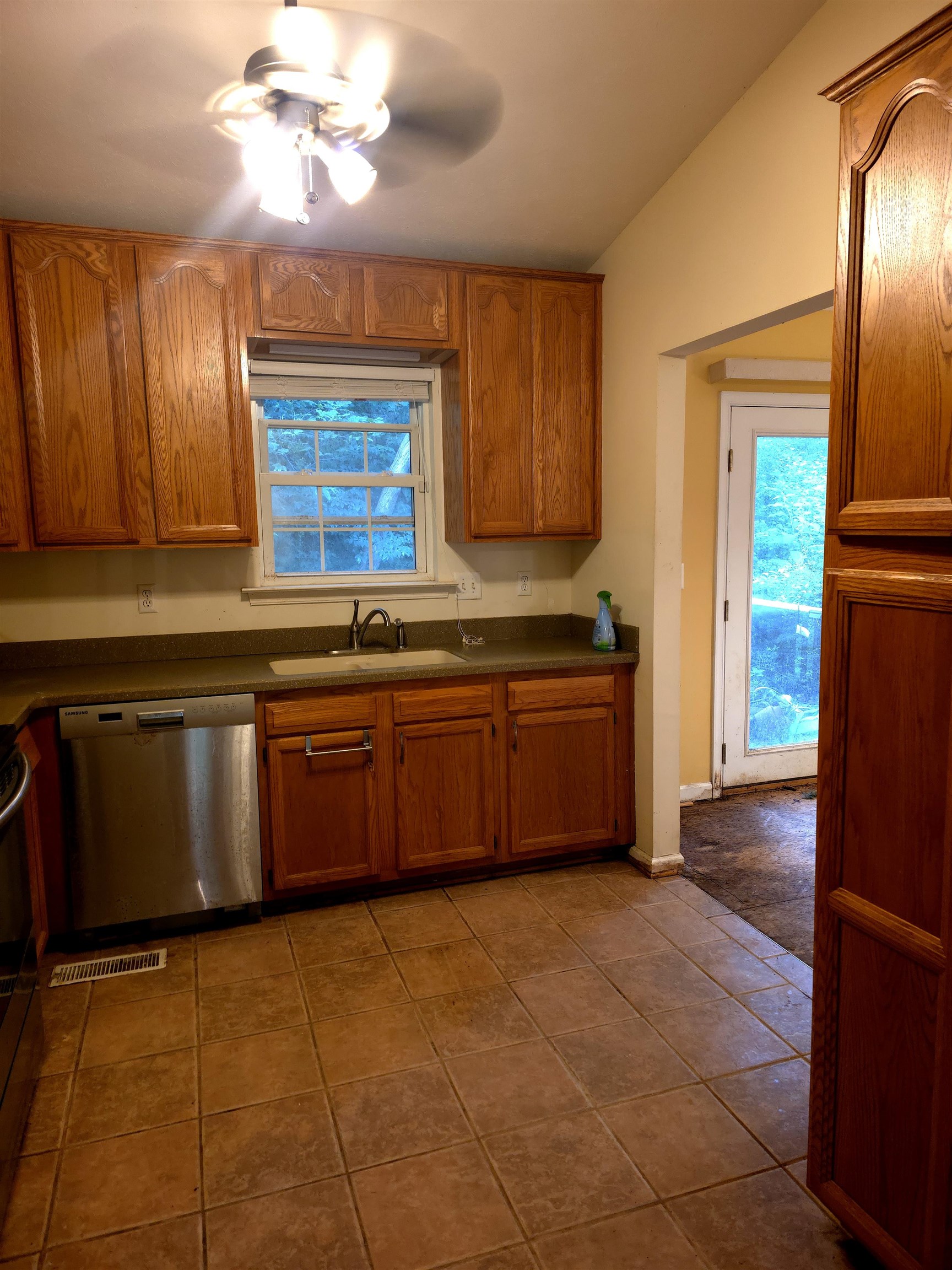 412 DEVON RD, STAUNTON, Virginia 24401, 3 Bedrooms Bedrooms, ,2 BathroomsBathrooms,Residential,412 DEVON RD,678643 MLS # 678643 412 DEVON RD, STAUNTON, Virginia 24401, 3 Bedrooms Bedrooms, ,2 BathroomsBathrooms,Residential,412 DEVON RD,678643 MLS # 678643
