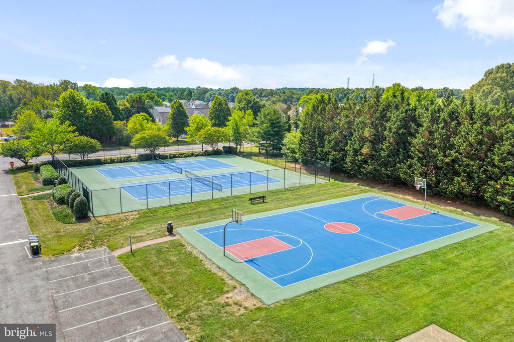 4811 HARVEST GLEN CT, FREDERICKSBURG, Virginia 22408, 5 Bedrooms Bedrooms, ,3 BathroomsBathrooms,Residential,4811 HARVEST GLEN CT,VASP2042546 MLS # VASP2042546 4811 HARVEST GLEN CT, FREDERICKSBURG, Virginia 22408, 5 Bedrooms Bedrooms, ,3 BathroomsBathrooms,Residential,4811 HARVEST GLEN CT,VASP2042546 MLS # VASP2042546