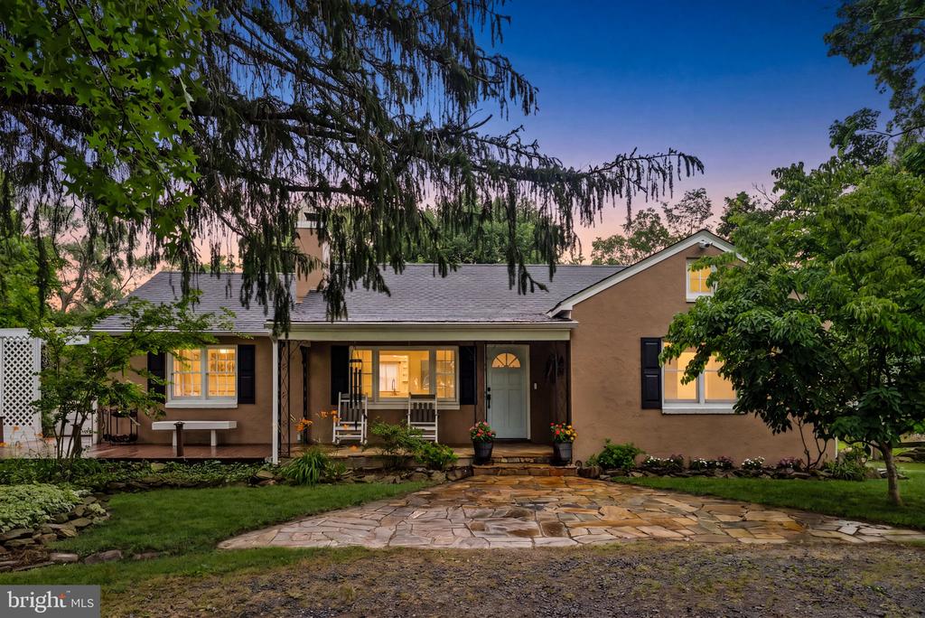 6428 JOHN S MOSBY HWY, MIDDLEBURG, Virginia 20117, 4 Bedrooms Bedrooms, ,3 BathroomsBathrooms,Residential,6428 JOHN S MOSBY HWY,VAFQ2022624 MLS # VAFQ2022624