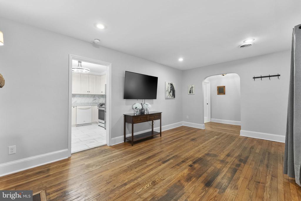 6428 JOHN S MOSBY HWY, MIDDLEBURG, Virginia 20117, 4 Bedrooms Bedrooms, ,3 BathroomsBathrooms,Residential,6428 JOHN S MOSBY HWY,VAFQ2022624 MLS # VAFQ2022624
