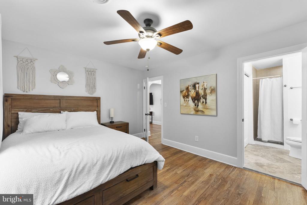 6428 JOHN S MOSBY HWY, MIDDLEBURG, Virginia 20117, 4 Bedrooms Bedrooms, ,3 BathroomsBathrooms,Residential,6428 JOHN S MOSBY HWY,VAFQ2022624 MLS # VAFQ2022624