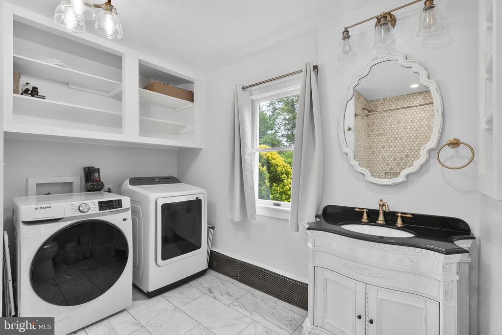6428 JOHN S MOSBY HWY, MIDDLEBURG, Virginia 20117, 4 Bedrooms Bedrooms, ,3 BathroomsBathrooms,Residential,6428 JOHN S MOSBY HWY,VAFQ2022624 MLS # VAFQ2022624