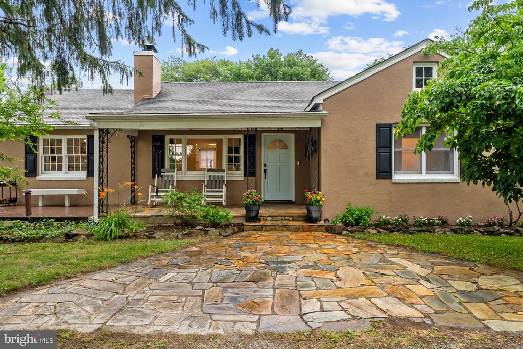 6428 JOHN S MOSBY HWY, MIDDLEBURG, Virginia 20117, 4 Bedrooms Bedrooms, ,3 BathroomsBathrooms,Residential,6428 JOHN S MOSBY HWY,VAFQ2022624 MLS # VAFQ2022624