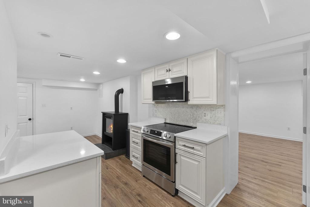 6428 JOHN S MOSBY HWY, MIDDLEBURG, Virginia 20117, 4 Bedrooms Bedrooms, ,3 BathroomsBathrooms,Residential,6428 JOHN S MOSBY HWY,VAFQ2022624 MLS # VAFQ2022624