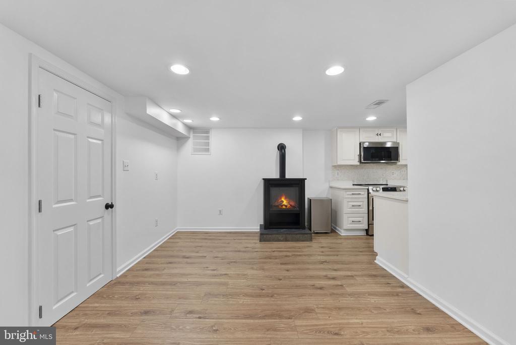 6428 JOHN S MOSBY HWY, MIDDLEBURG, Virginia 20117, 4 Bedrooms Bedrooms, ,3 BathroomsBathrooms,Residential,6428 JOHN S MOSBY HWY,VAFQ2022624 MLS # VAFQ2022624