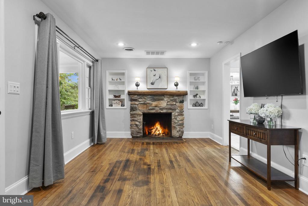 6428 JOHN S MOSBY HWY, MIDDLEBURG, Virginia 20117, 4 Bedrooms Bedrooms, ,3 BathroomsBathrooms,Residential,6428 JOHN S MOSBY HWY,VAFQ2022624 MLS # VAFQ2022624
