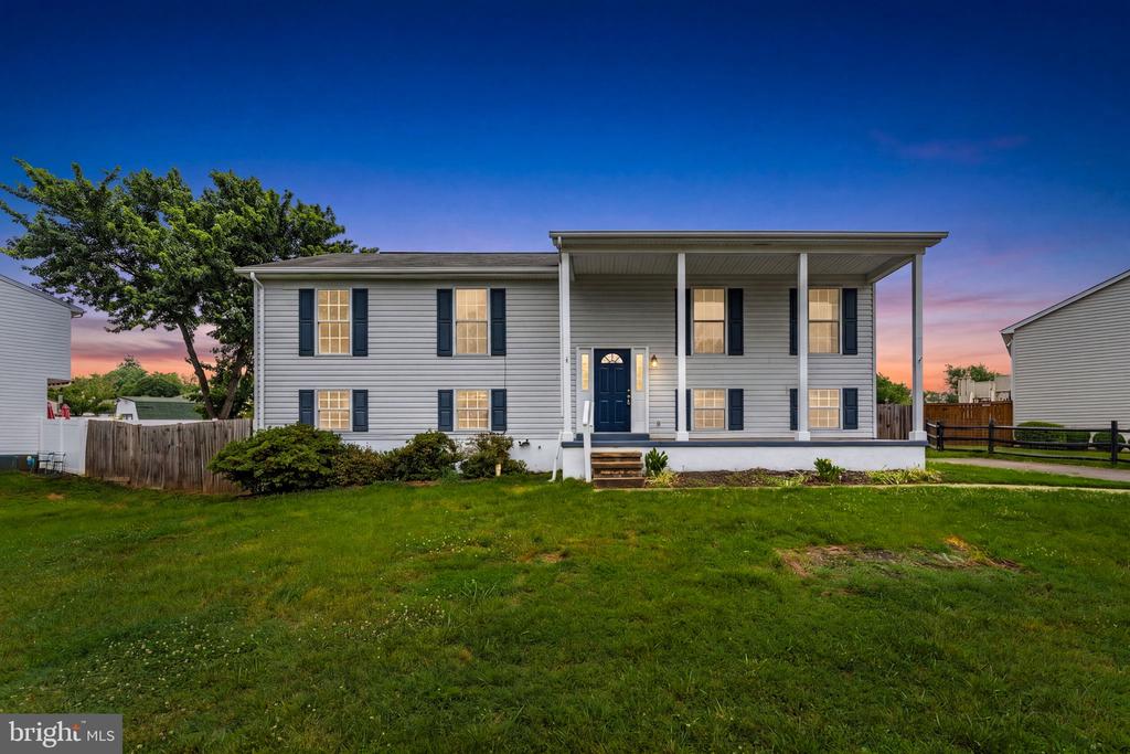 11701 BATTLE RIDGE DR, REMINGTON, Virginia 22734, 3 Bedrooms Bedrooms, ,2 BathroomsBathrooms,Residential,11701 BATTLE RIDGE DR,VAFQ2022704 MLS # VAFQ2022704 11701 BATTLE RIDGE DR, REMINGTON, Virginia 22734, 3 Bedrooms Bedrooms, ,2 BathroomsBathrooms,Residential,11701 BATTLE RIDGE DR,VAFQ2022704 MLS # VAFQ2022704