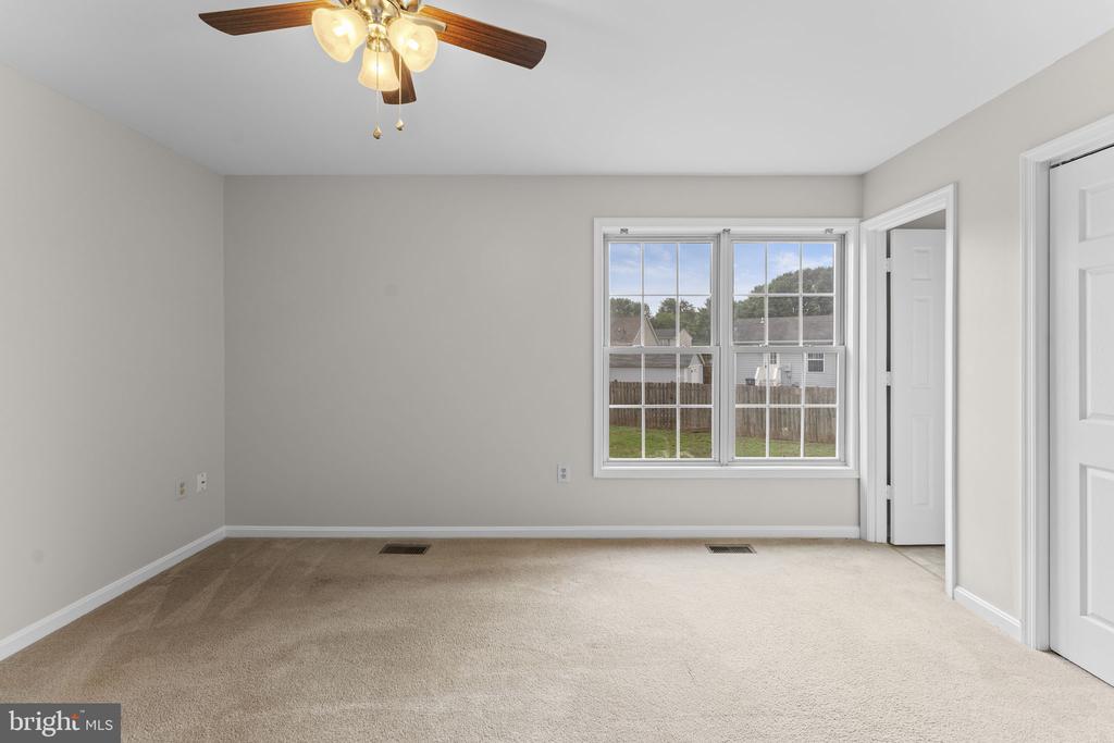 11701 BATTLE RIDGE DR, REMINGTON, Virginia 22734, 3 Bedrooms Bedrooms, ,2 BathroomsBathrooms,Residential,11701 BATTLE RIDGE DR,VAFQ2022704 MLS # VAFQ2022704 11701 BATTLE RIDGE DR, REMINGTON, Virginia 22734, 3 Bedrooms Bedrooms, ,2 BathroomsBathrooms,Residential,11701 BATTLE RIDGE DR,VAFQ2022704 MLS # VAFQ2022704