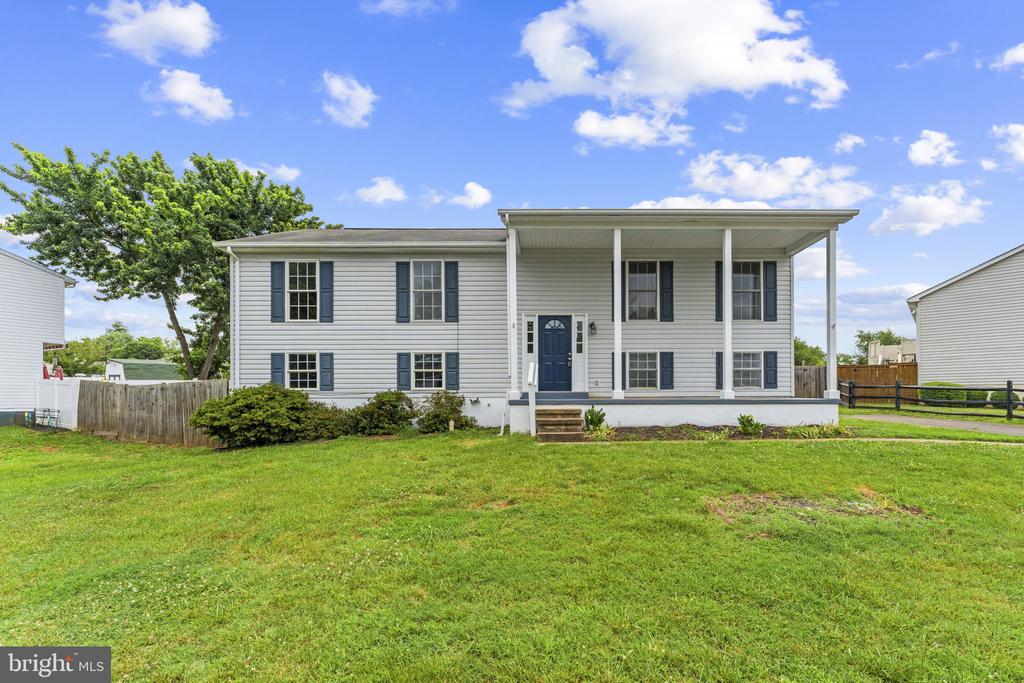 11701 BATTLE RIDGE DR, REMINGTON, Virginia 22734, 3 Bedrooms Bedrooms, ,2 BathroomsBathrooms,Residential,11701 BATTLE RIDGE DR,VAFQ2022704 MLS # VAFQ2022704 11701 BATTLE RIDGE DR, REMINGTON, Virginia 22734, 3 Bedrooms Bedrooms, ,2 BathroomsBathrooms,Residential,11701 BATTLE RIDGE DR,VAFQ2022704 MLS # VAFQ2022704