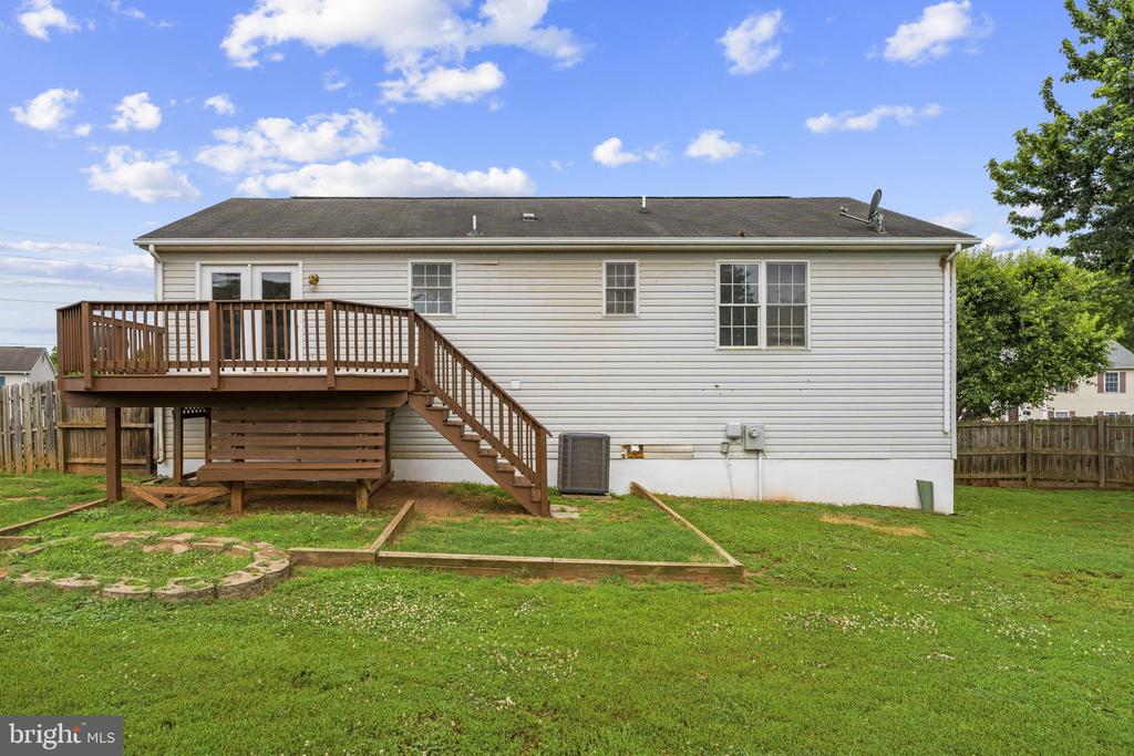 11701 BATTLE RIDGE DR, REMINGTON, Virginia 22734, 3 Bedrooms Bedrooms, ,2 BathroomsBathrooms,Residential,11701 BATTLE RIDGE DR,VAFQ2022704 MLS # VAFQ2022704 11701 BATTLE RIDGE DR, REMINGTON, Virginia 22734, 3 Bedrooms Bedrooms, ,2 BathroomsBathrooms,Residential,11701 BATTLE RIDGE DR,VAFQ2022704 MLS # VAFQ2022704