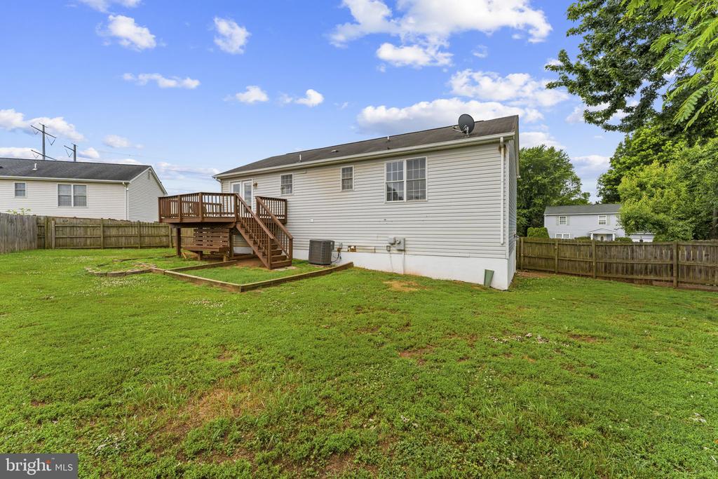 11701 BATTLE RIDGE DR, REMINGTON, Virginia 22734, 3 Bedrooms Bedrooms, ,2 BathroomsBathrooms,Residential,11701 BATTLE RIDGE DR,VAFQ2022704 MLS # VAFQ2022704 11701 BATTLE RIDGE DR, REMINGTON, Virginia 22734, 3 Bedrooms Bedrooms, ,2 BathroomsBathrooms,Residential,11701 BATTLE RIDGE DR,VAFQ2022704 MLS # VAFQ2022704