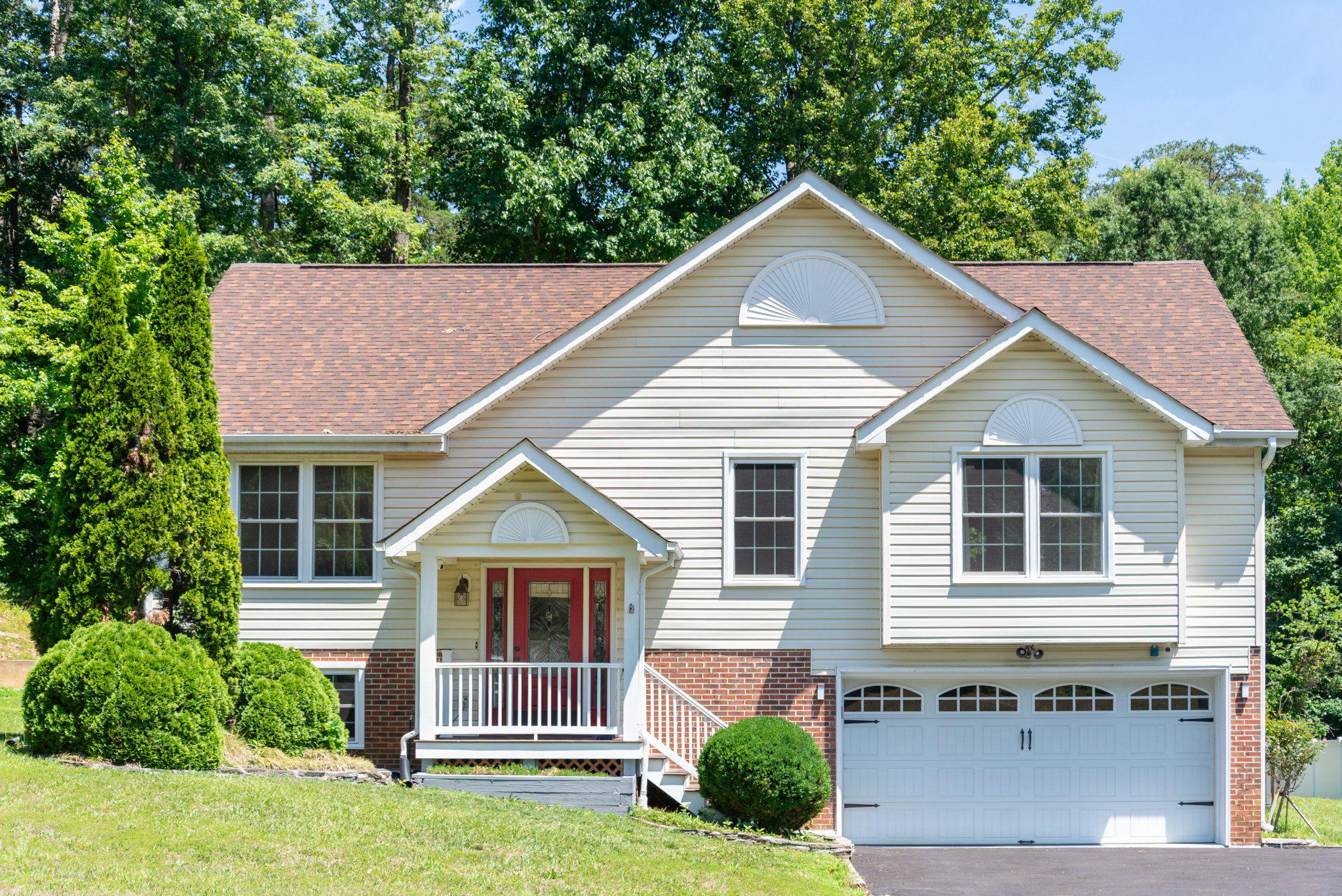 5921 DANIELLE DR, FREDERICKSBURG, Virginia 22407, 4 Bedrooms Bedrooms, ,3 BathroomsBathrooms,Residential,5921 DANIELLE DR,VASP2043096 MLS # VASP2043096 5921 DANIELLE DR, FREDERICKSBURG, Virginia 22407, 4 Bedrooms Bedrooms, ,3 BathroomsBathrooms,Residential,5921 DANIELLE DR,VASP2043096 MLS # VASP2043096