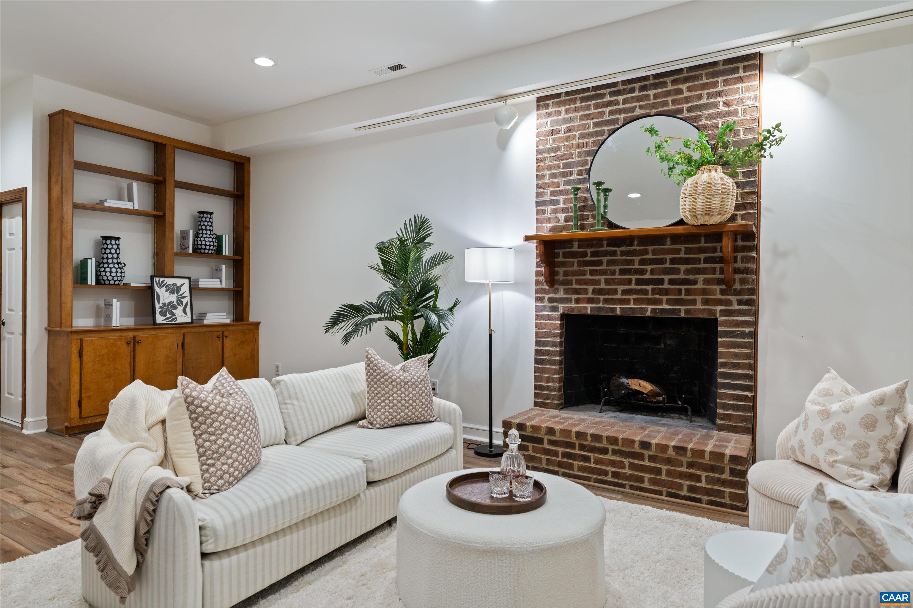 715 TANGLEWOOD RD, CHARLOTTESVILLE, Virginia 22901, 4 Bedrooms Bedrooms, ,4 BathroomsBathrooms,Residential,715 TANGLEWOOD RD,678650 MLS # 678650 715 TANGLEWOOD RD, CHARLOTTESVILLE, Virginia 22901, 4 Bedrooms Bedrooms, ,4 BathroomsBathrooms,Residential,715 TANGLEWOOD RD,678650 MLS # 678650
