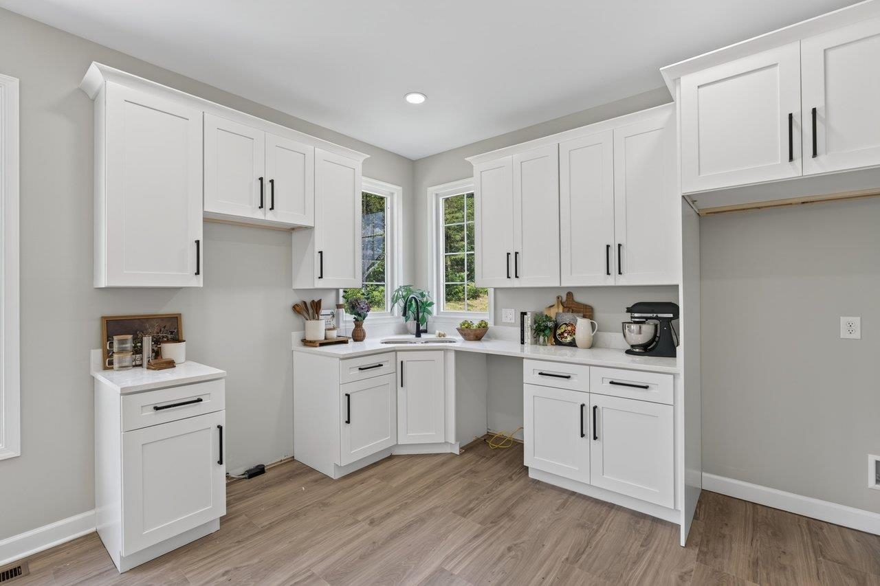 211 SUFFOLK DR, ROCKINGHAM, Virginia 22801, 4 Bedrooms Bedrooms, ,3 BathroomsBathrooms,Residential,211 SUFFOLK DR,678657 MLS # 678657 211 SUFFOLK DR, ROCKINGHAM, Virginia 22801, 4 Bedrooms Bedrooms, ,3 BathroomsBathrooms,Residential,211 SUFFOLK DR,678657 MLS # 678657