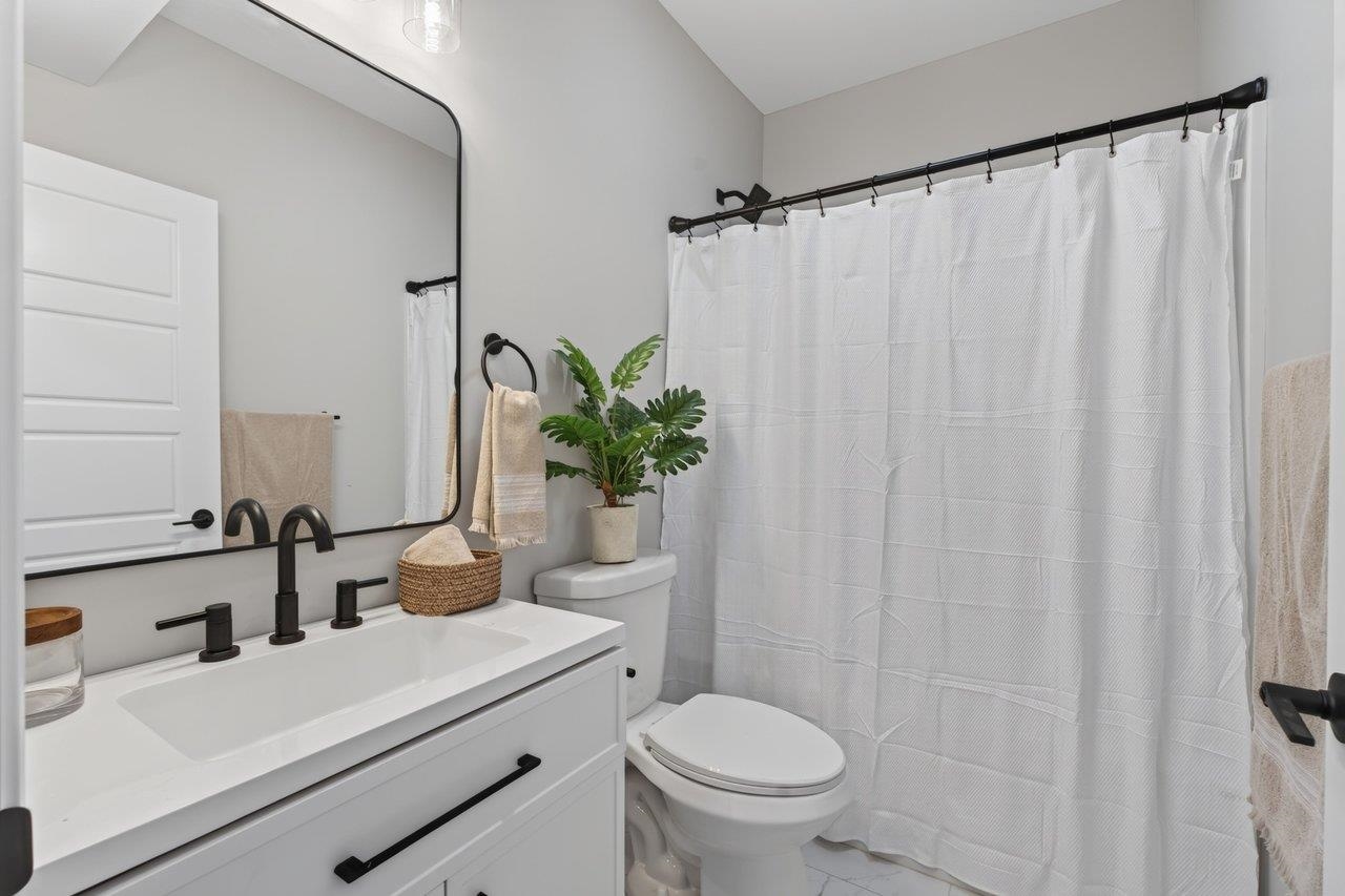 211 SUFFOLK DR, ROCKINGHAM, Virginia 22801, 4 Bedrooms Bedrooms, ,3 BathroomsBathrooms,Residential,211 SUFFOLK DR,678657 MLS # 678657 211 SUFFOLK DR, ROCKINGHAM, Virginia 22801, 4 Bedrooms Bedrooms, ,3 BathroomsBathrooms,Residential,211 SUFFOLK DR,678657 MLS # 678657