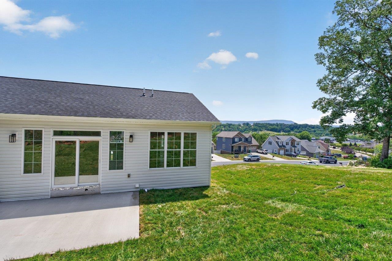 211 SUFFOLK DR, ROCKINGHAM, Virginia 22801, 4 Bedrooms Bedrooms, ,3 BathroomsBathrooms,Residential,211 SUFFOLK DR,678657 MLS # 678657 211 SUFFOLK DR, ROCKINGHAM, Virginia 22801, 4 Bedrooms Bedrooms, ,3 BathroomsBathrooms,Residential,211 SUFFOLK DR,678657 MLS # 678657