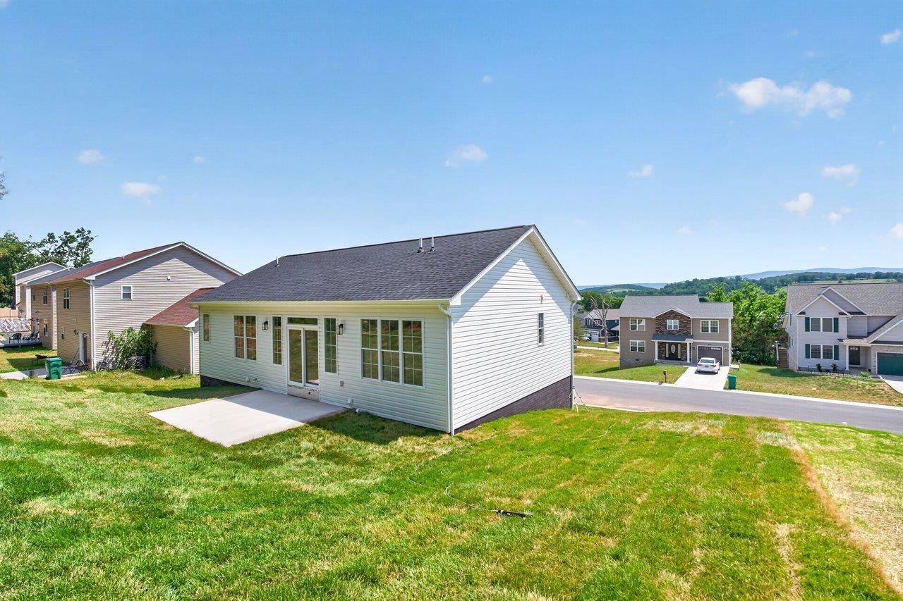 211 SUFFOLK DR, ROCKINGHAM, Virginia 22801, 4 Bedrooms Bedrooms, ,3 BathroomsBathrooms,Residential,211 SUFFOLK DR,678657 MLS # 678657 211 SUFFOLK DR, ROCKINGHAM, Virginia 22801, 4 Bedrooms Bedrooms, ,3 BathroomsBathrooms,Residential,211 SUFFOLK DR,678657 MLS # 678657