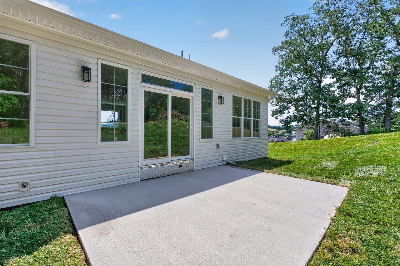 211 SUFFOLK DR, ROCKINGHAM, Virginia 22801, 4 Bedrooms Bedrooms, ,3 BathroomsBathrooms,Residential,211 SUFFOLK DR,678657 MLS # 678657 211 SUFFOLK DR, ROCKINGHAM, Virginia 22801, 4 Bedrooms Bedrooms, ,3 BathroomsBathrooms,Residential,211 SUFFOLK DR,678657 MLS # 678657