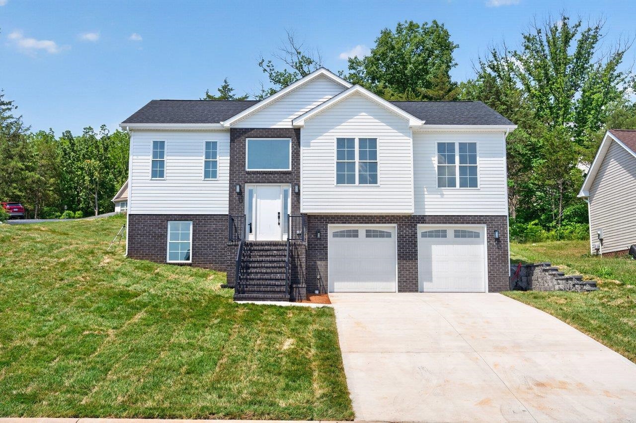 211 SUFFOLK DR, ROCKINGHAM, Virginia 22801, 4 Bedrooms Bedrooms, ,3 BathroomsBathrooms,Residential,211 SUFFOLK DR,678657 MLS # 678657 211 SUFFOLK DR, ROCKINGHAM, Virginia 22801, 4 Bedrooms Bedrooms, ,3 BathroomsBathrooms,Residential,211 SUFFOLK DR,678657 MLS # 678657