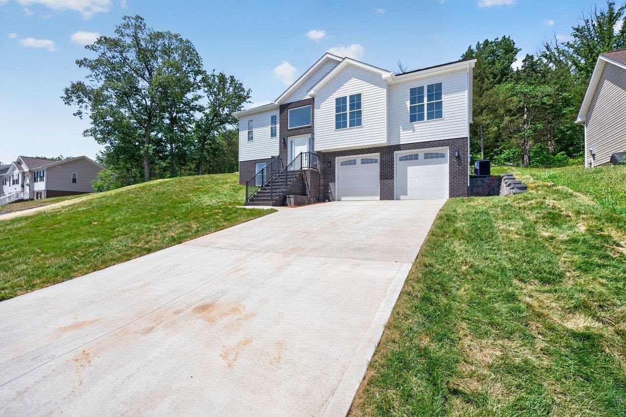 211 SUFFOLK DR, ROCKINGHAM, Virginia 22801, 4 Bedrooms Bedrooms, ,3 BathroomsBathrooms,Residential,211 SUFFOLK DR,678657 MLS # 678657 211 SUFFOLK DR, ROCKINGHAM, Virginia 22801, 4 Bedrooms Bedrooms, ,3 BathroomsBathrooms,Residential,211 SUFFOLK DR,678657 MLS # 678657