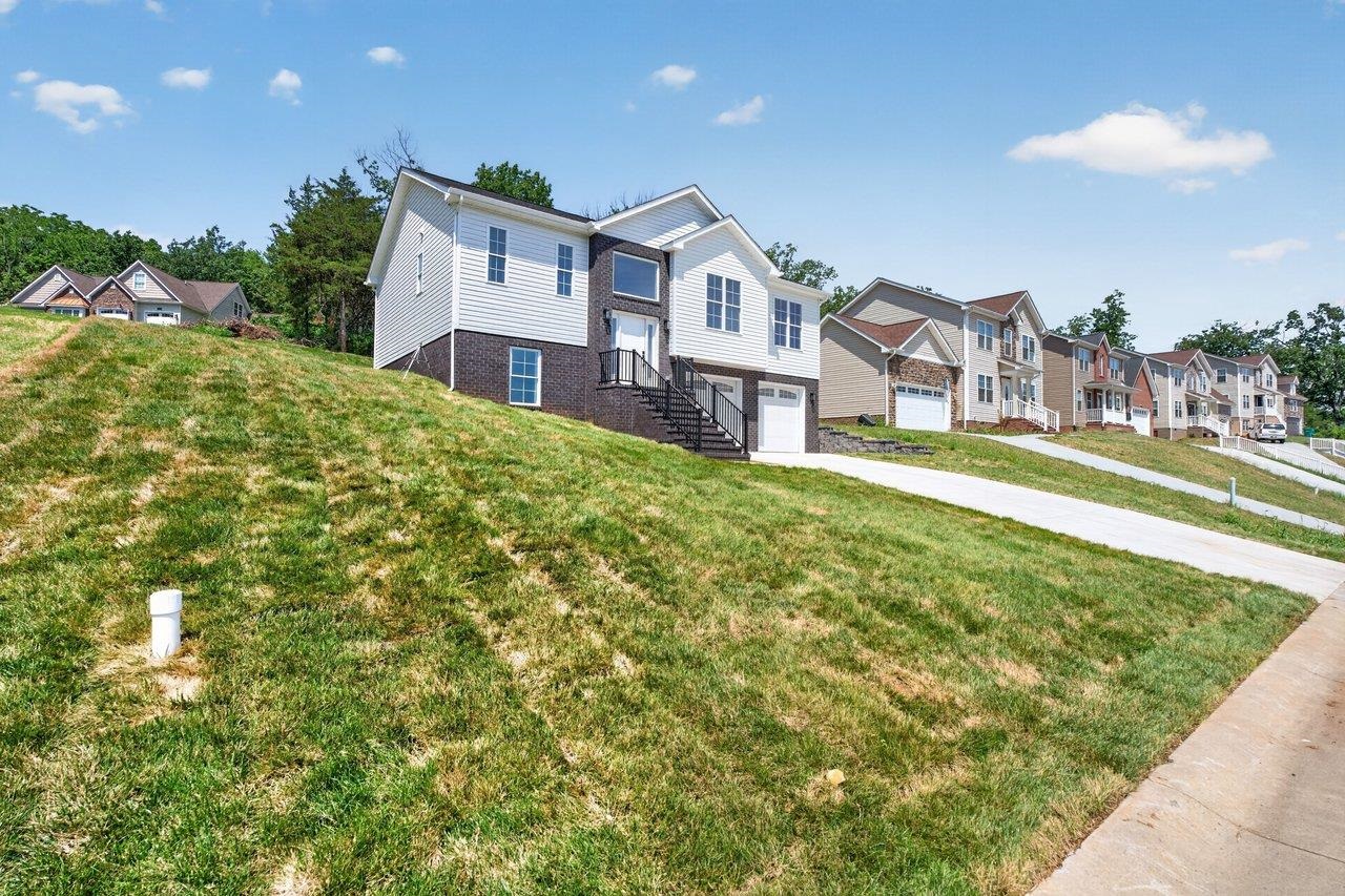 211 SUFFOLK DR, ROCKINGHAM, Virginia 22801, 4 Bedrooms Bedrooms, ,3 BathroomsBathrooms,Residential,211 SUFFOLK DR,678657 MLS # 678657 211 SUFFOLK DR, ROCKINGHAM, Virginia 22801, 4 Bedrooms Bedrooms, ,3 BathroomsBathrooms,Residential,211 SUFFOLK DR,678657 MLS # 678657