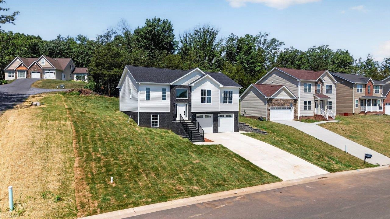 211 SUFFOLK DR, ROCKINGHAM, Virginia 22801, 4 Bedrooms Bedrooms, ,3 BathroomsBathrooms,Residential,211 SUFFOLK DR,678657 MLS # 678657 211 SUFFOLK DR, ROCKINGHAM, Virginia 22801, 4 Bedrooms Bedrooms, ,3 BathroomsBathrooms,Residential,211 SUFFOLK DR,678657 MLS # 678657