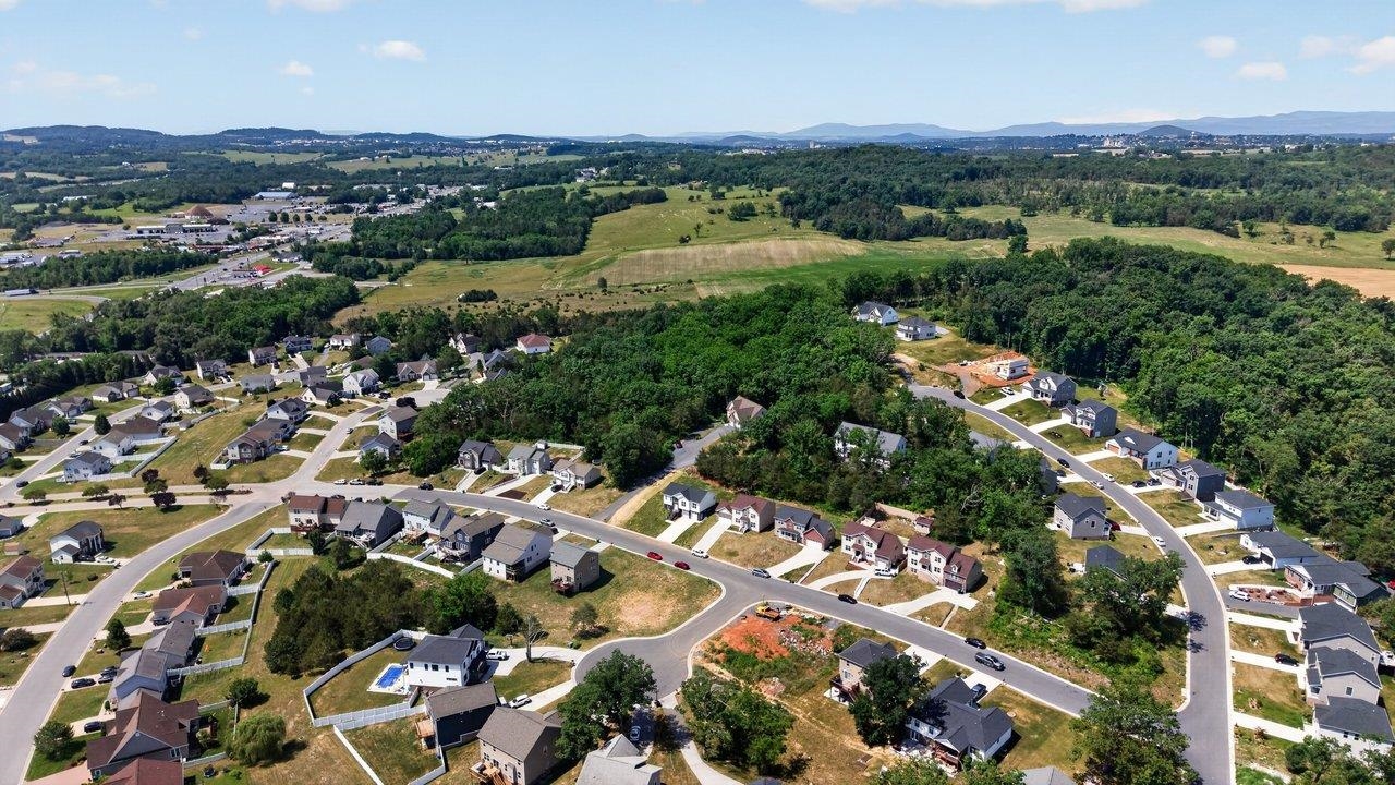 211 SUFFOLK DR, ROCKINGHAM, Virginia 22801, 4 Bedrooms Bedrooms, ,3 BathroomsBathrooms,Residential,211 SUFFOLK DR,678657 MLS # 678657 211 SUFFOLK DR, ROCKINGHAM, Virginia 22801, 4 Bedrooms Bedrooms, ,3 BathroomsBathrooms,Residential,211 SUFFOLK DR,678657 MLS # 678657