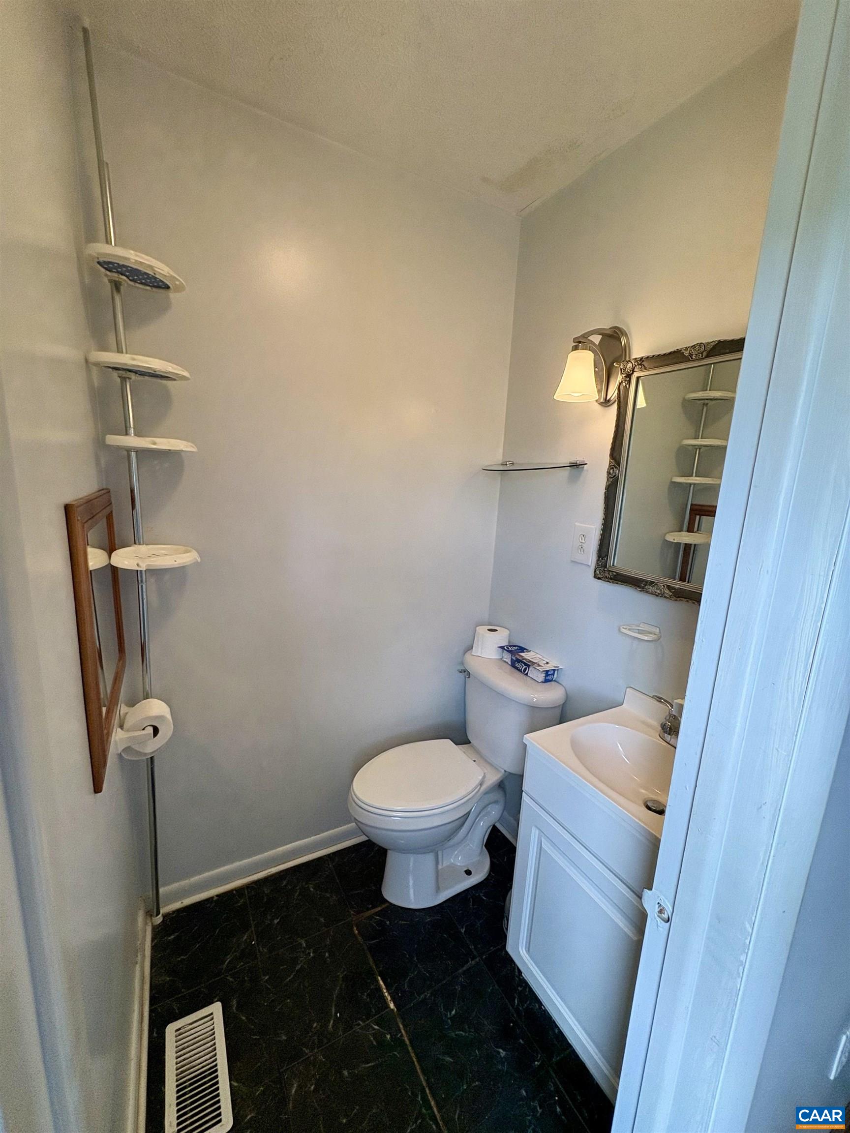 601 LAKE VIEW LN, LOVINGSTON, Virginia 22949, 3 Bedrooms Bedrooms, ,1 BathroomBathrooms,Residential,601 LAKE VIEW LN,678659 MLS # 678659 601 LAKE VIEW LN, LOVINGSTON, Virginia 22949, 3 Bedrooms Bedrooms, ,1 BathroomBathrooms,Residential,601 LAKE VIEW LN,678659 MLS # 678659