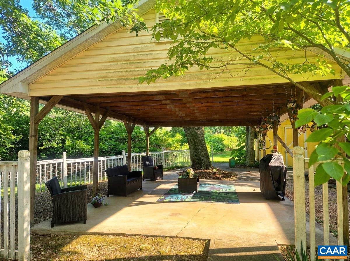 5705 LOUISA RD, KESWICK, Virginia 22947, 4 Bedrooms Bedrooms, ,3 BathroomsBathrooms,Residential,5705 LOUISA RD,678664 MLS # 678664