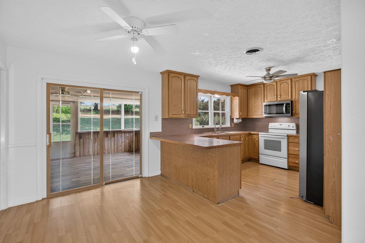 1627 BARBERSHOP RD, EDINBURG, Virginia 22824, 3 Bedrooms Bedrooms, ,2 BathroomsBathrooms,Residential,1627 BARBERSHOP RD,678667 MLS # 678667