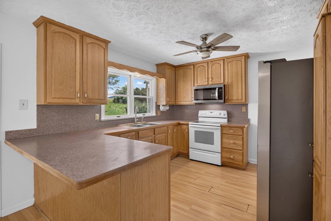 1627 BARBERSHOP RD, EDINBURG, Virginia 22824, 3 Bedrooms Bedrooms, ,2 BathroomsBathrooms,Residential,1627 BARBERSHOP RD,678667 MLS # 678667