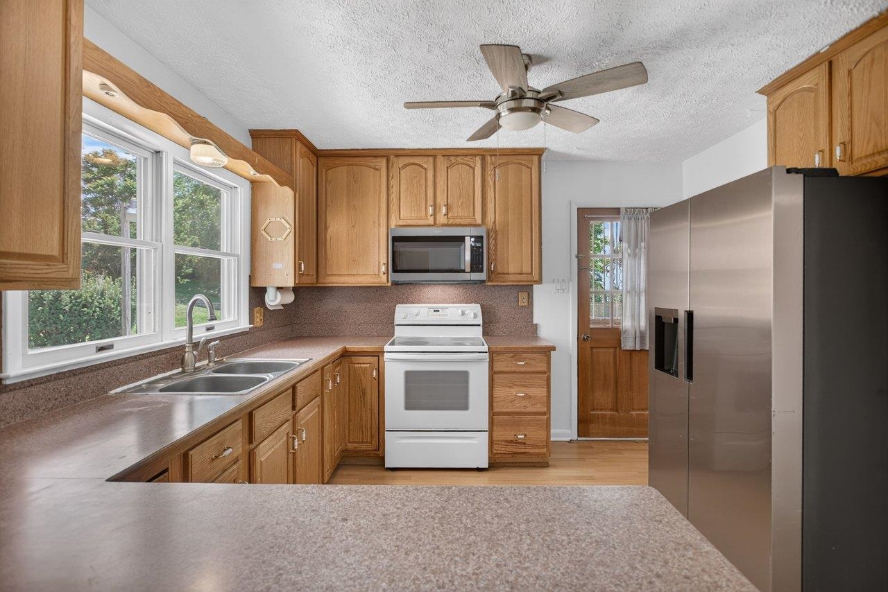 1627 BARBERSHOP RD, EDINBURG, Virginia 22824, 3 Bedrooms Bedrooms, ,2 BathroomsBathrooms,Residential,1627 BARBERSHOP RD,678667 MLS # 678667