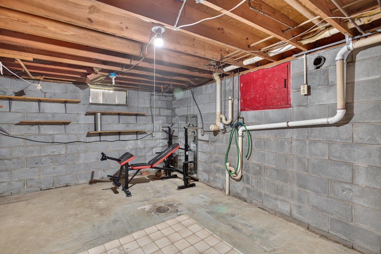 1627 BARBERSHOP RD, EDINBURG, Virginia 22824, 3 Bedrooms Bedrooms, ,2 BathroomsBathrooms,Residential,1627 BARBERSHOP RD,678667 MLS # 678667
