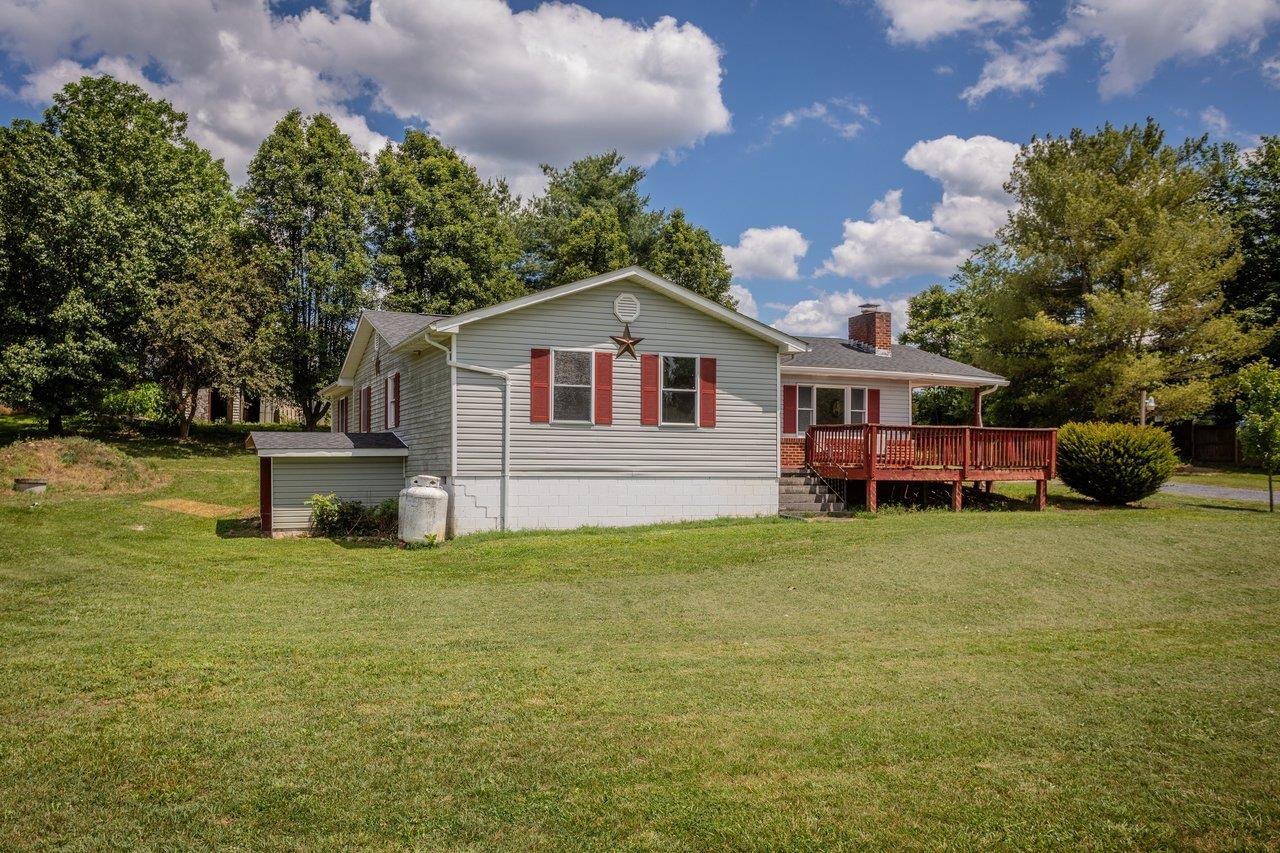 1627 BARBERSHOP RD, EDINBURG, Virginia 22824, 3 Bedrooms Bedrooms, ,2 BathroomsBathrooms,Residential,1627 BARBERSHOP RD,678667 MLS # 678667