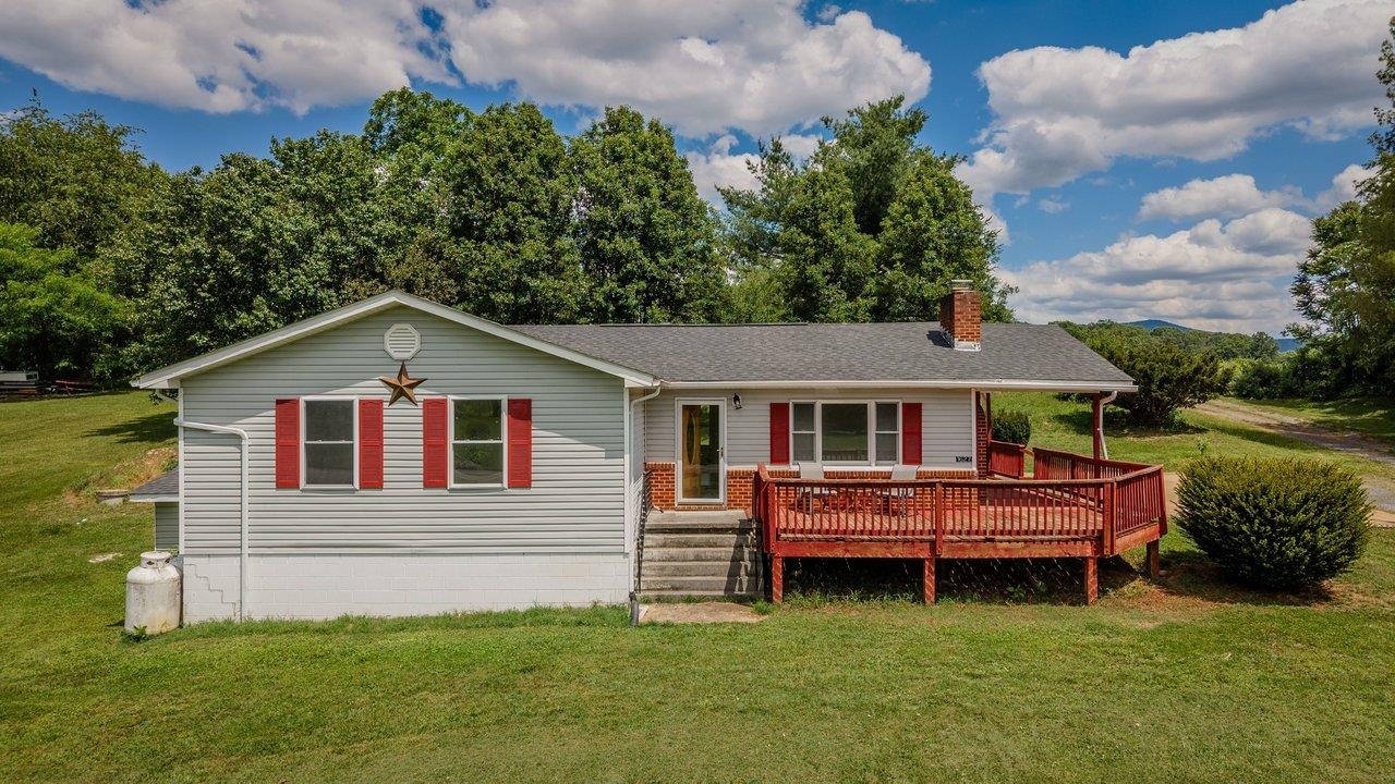 1627 BARBERSHOP RD, EDINBURG, Virginia 22824, 3 Bedrooms Bedrooms, ,2 BathroomsBathrooms,Residential,1627 BARBERSHOP RD,678667 MLS # 678667