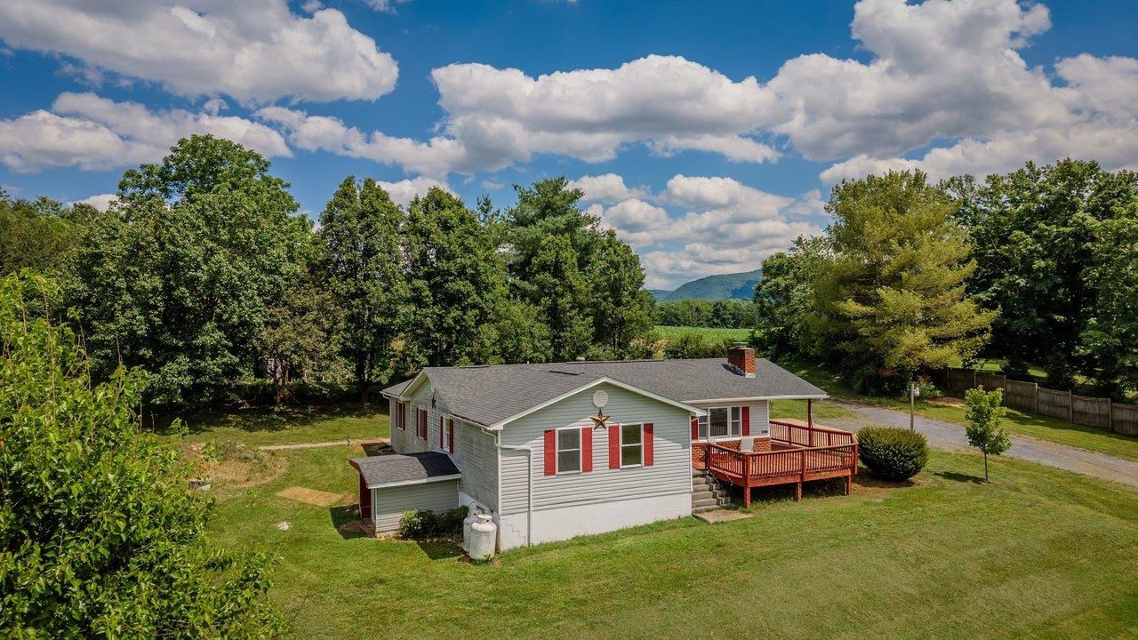 1627 BARBERSHOP RD, EDINBURG, Virginia 22824, 3 Bedrooms Bedrooms, ,2 BathroomsBathrooms,Residential,1627 BARBERSHOP RD,678667 MLS # 678667