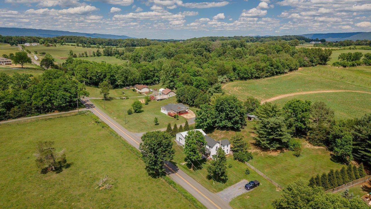 1627 BARBERSHOP RD, EDINBURG, Virginia 22824, 3 Bedrooms Bedrooms, ,2 BathroomsBathrooms,Residential,1627 BARBERSHOP RD,678667 MLS # 678667