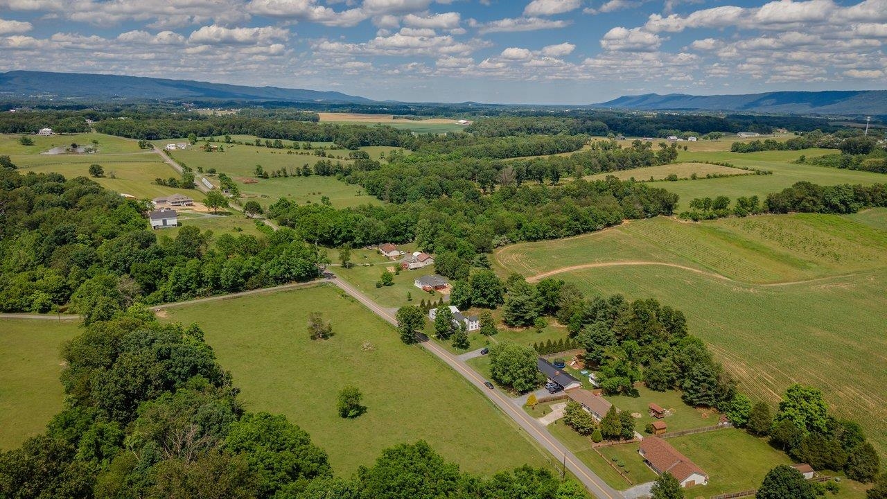 1627 BARBERSHOP RD, EDINBURG, Virginia 22824, 3 Bedrooms Bedrooms, ,2 BathroomsBathrooms,Residential,1627 BARBERSHOP RD,678667 MLS # 678667
