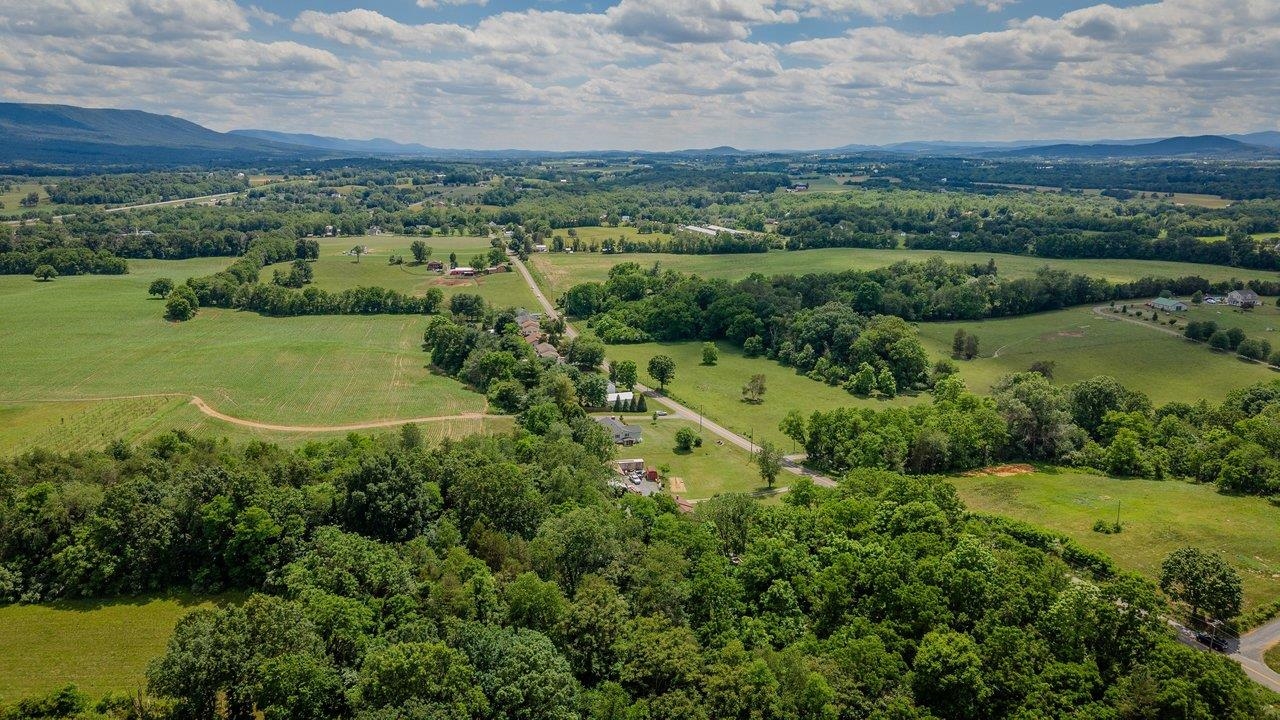 1627 BARBERSHOP RD, EDINBURG, Virginia 22824, 3 Bedrooms Bedrooms, ,2 BathroomsBathrooms,Residential,1627 BARBERSHOP RD,678667 MLS # 678667