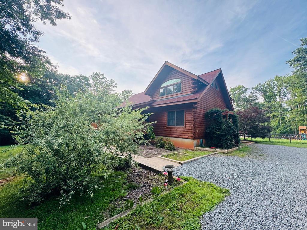 10409 TREATY CT, SPOTSYLVANIA, Virginia 22553, 5 Bedrooms Bedrooms, ,3 BathroomsBathrooms,Residential,10409 TREATY CT,VASP2042156 MLS # VASP2042156 10409 TREATY CT, SPOTSYLVANIA, Virginia 22553, 5 Bedrooms Bedrooms, ,3 BathroomsBathrooms,Residential,10409 TREATY CT,VASP2042156 MLS # VASP2042156