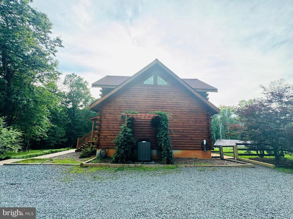 10409 TREATY CT, SPOTSYLVANIA, Virginia 22553, 5 Bedrooms Bedrooms, ,3 BathroomsBathrooms,Residential,10409 TREATY CT,VASP2042156 MLS # VASP2042156 10409 TREATY CT, SPOTSYLVANIA, Virginia 22553, 5 Bedrooms Bedrooms, ,3 BathroomsBathrooms,Residential,10409 TREATY CT,VASP2042156 MLS # VASP2042156