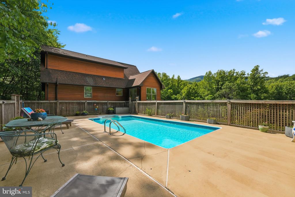 2411 QUAKER RUN RD, BANCO, Virginia 22711, 3 Bedrooms Bedrooms, ,3 BathroomsBathrooms,Residential,2411 QUAKER RUN RD,VAMA2002816 MLS # VAMA2002816 2411 QUAKER RUN RD, BANCO, Virginia 22711, 3 Bedrooms Bedrooms, ,3 BathroomsBathrooms,Residential,2411 QUAKER RUN RD,VAMA2002816 MLS # VAMA2002816
