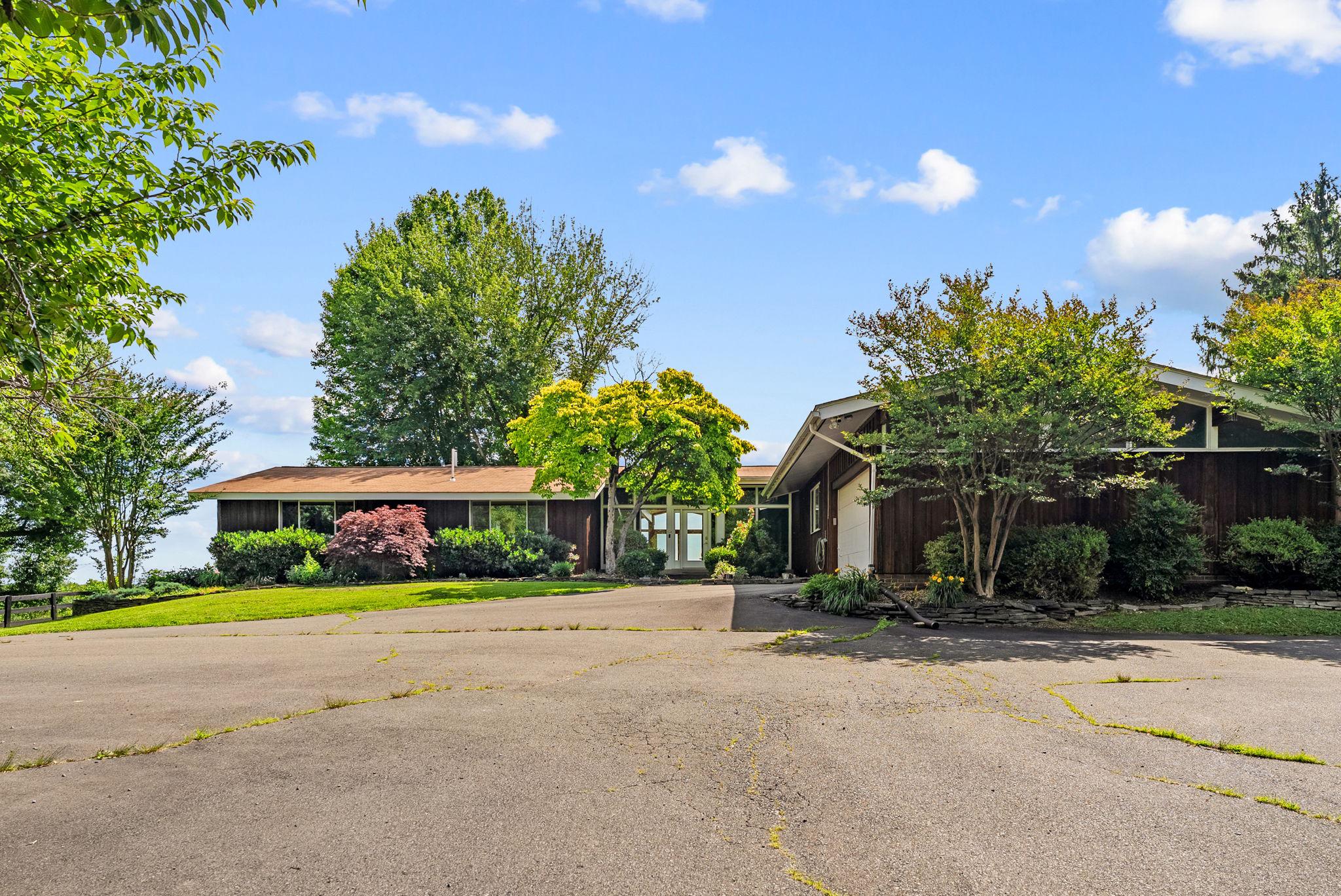 5114 LAUREL LN, BROAD RUN, Virginia 20137, 5 Bedrooms Bedrooms, ,4 BathroomsBathrooms,Residential,5114 LAUREL LN,VAFQ2022448 MLS # VAFQ2022448